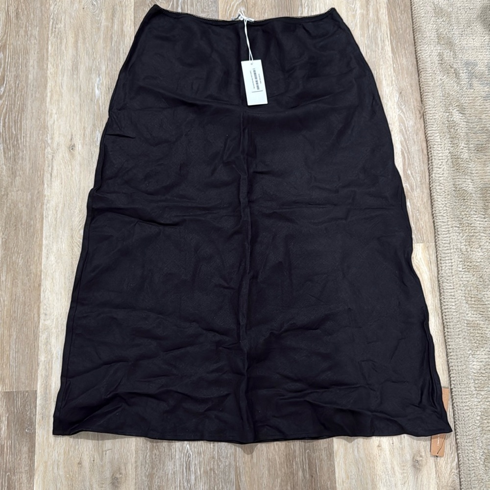 NEW Reformation Layla Linen Skirt Black